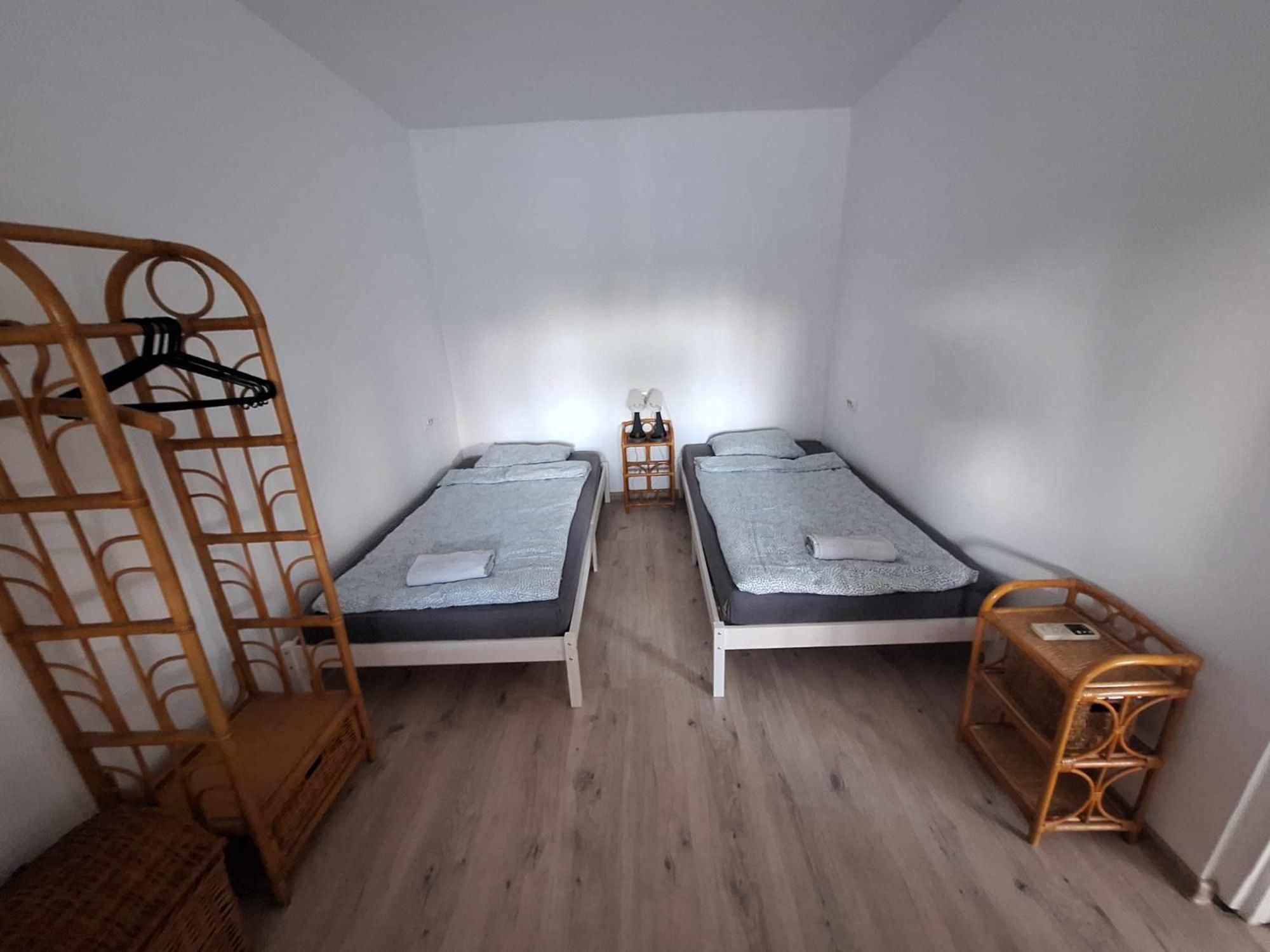 Sarga311 Ueduelohaz Szeged Villa Buitenkant foto