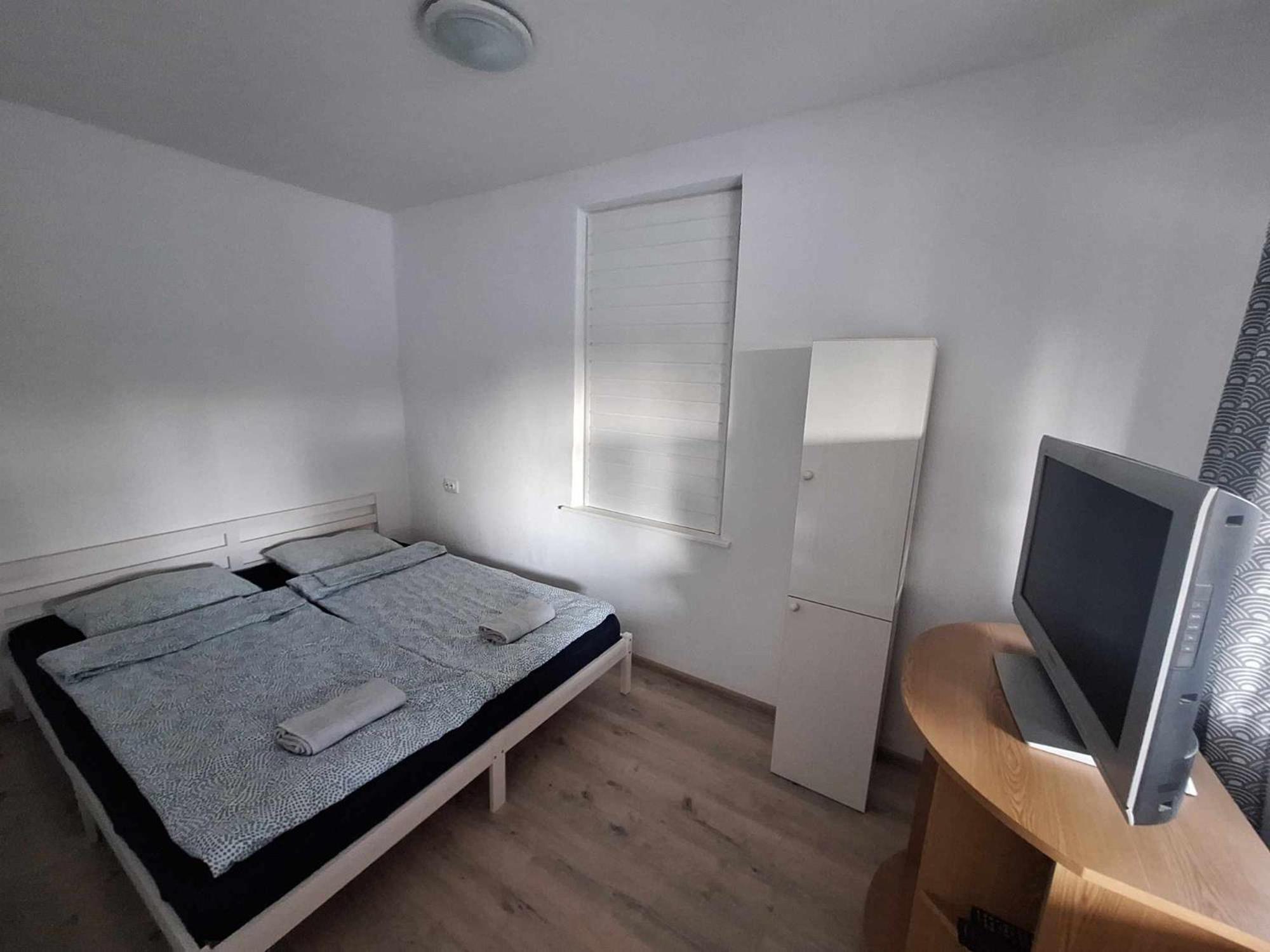 Sarga311 Ueduelohaz Szeged Villa Buitenkant foto